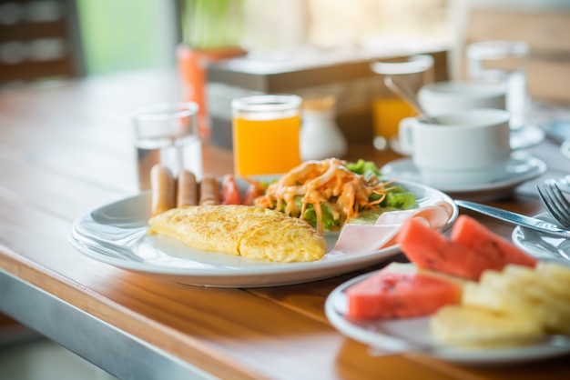 Premium Photo | Breakfast on the table