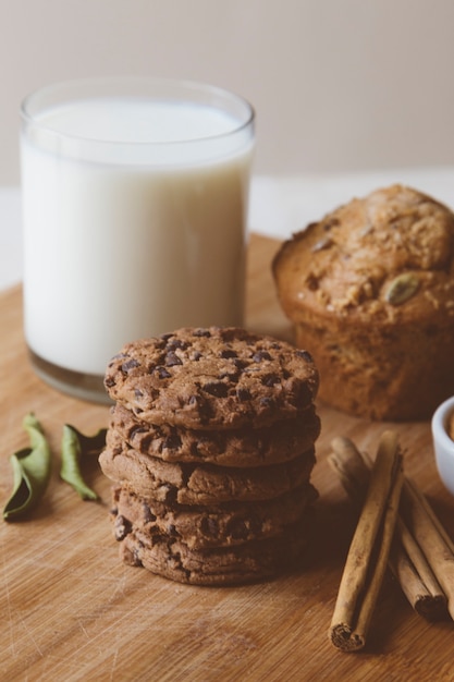 Breakfast With Milk And Cooki