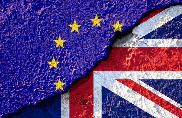 Broken crack of eu flag and british flag Photo | Premium Download