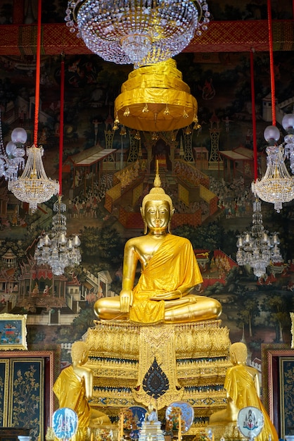 Buddha at wat arun, bangkok, thailand | Free Photo