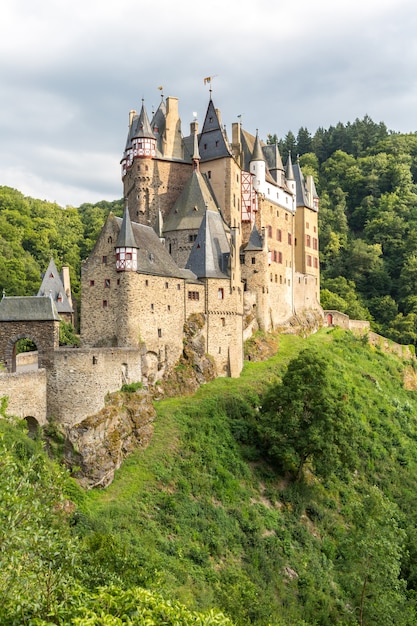 Premium Photo | Burg eltz castle