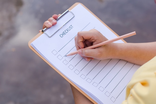preparing a will checklist