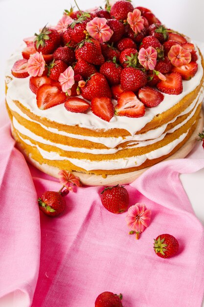 Free Photo | Cake with cherries and strawberries