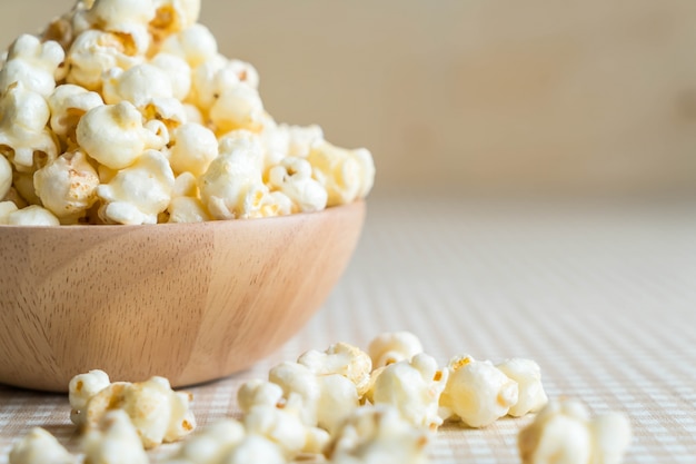 Free Photo | Caramel popcorn on table