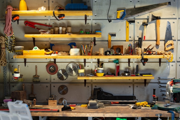 Carpentry workshop equipped with the necessary tools | Premium Photo