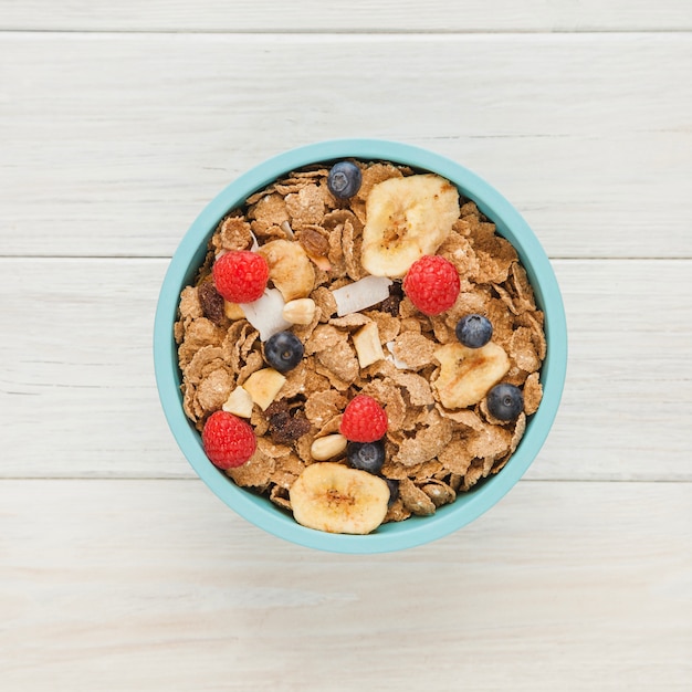 Cereal bowl with fruits Free Photo