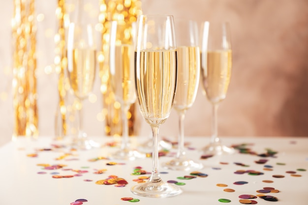 trendy champagne flutes