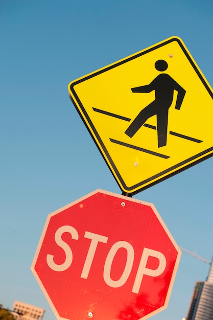 premium-photo-chicago-street-signs