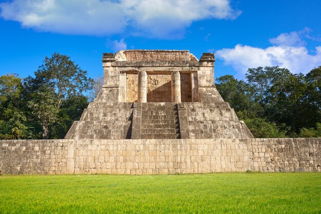 Premium Photo | Chichen itza north temple in mexico