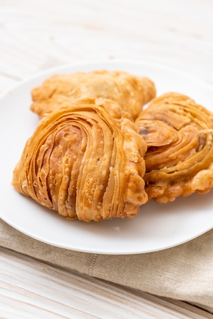 Premium Photo | Chicken curry puff pastry