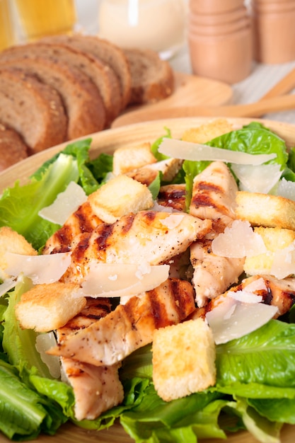 Chicken and green salad Photo | Free Download