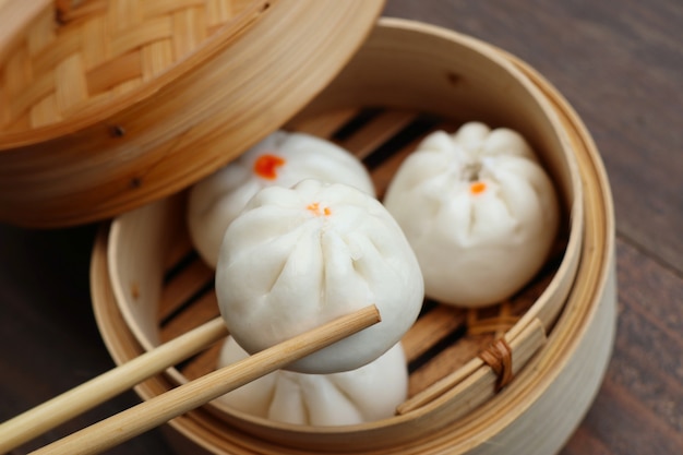 Chinese dumpling steamed buns Premium Photo