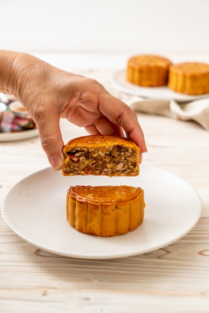 Premium Photo | Chinese moon cake for chinese mid-autumn festival