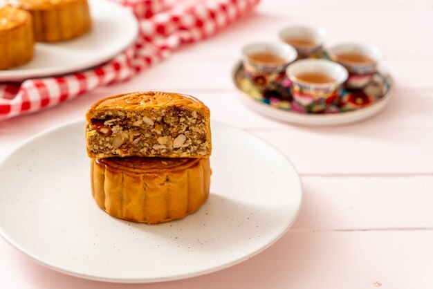 Premium Photo | Chinese moon cake for chinese mid-autumn festival