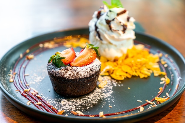 Lava Cake With Ice Cream In Karachi ~ designatoys