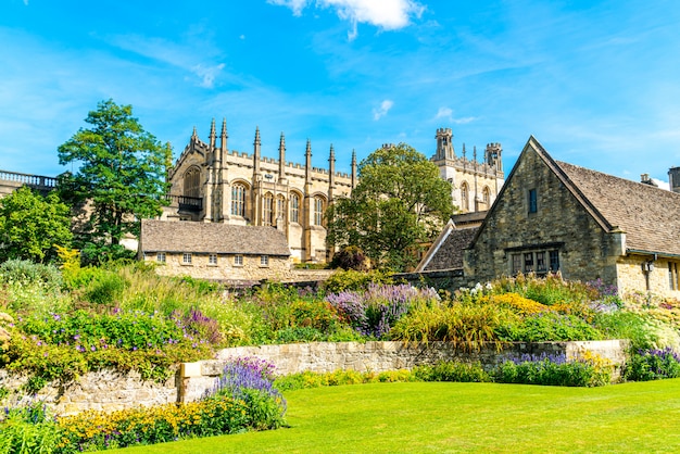 Premium Photo | Christ church with war memorial garden in oxford, uk