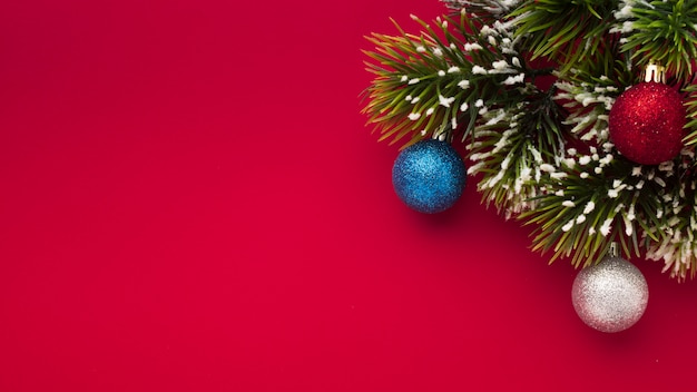 Free Photo | Christmas decoration with copy space
