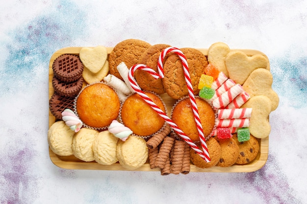 Free Photo | Christmas sweets platter.