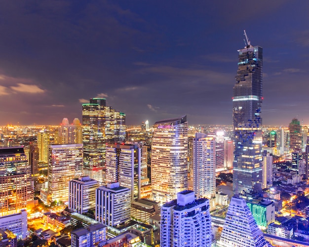 Premium Photo | Cityscape view of bangkok modern office business ...