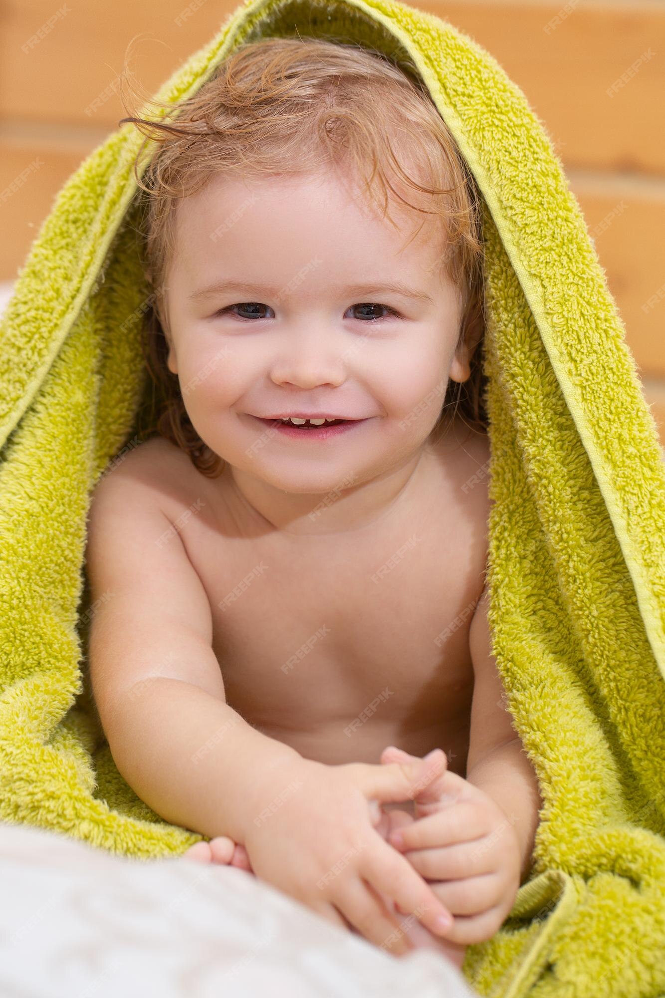 premium-photo-close-up-portrait-of-a-small-blond-boy-cover-body-under