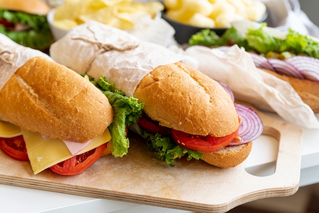 Close-up sandwiches on table Free Photo