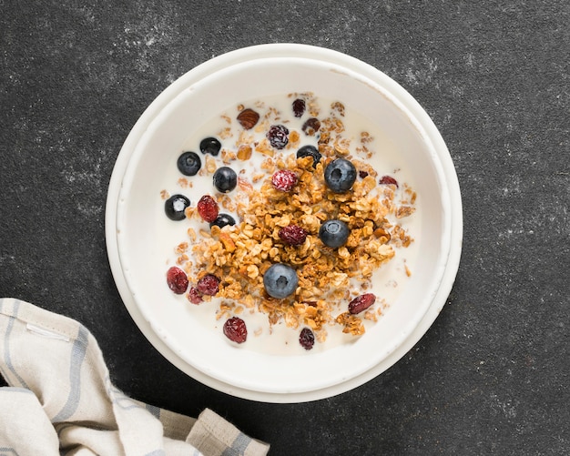 Free Photo | Close-up view of delicious cereal bowl