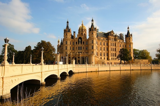 Closed gold brandenburg bridge schwerin Photo | Free Download