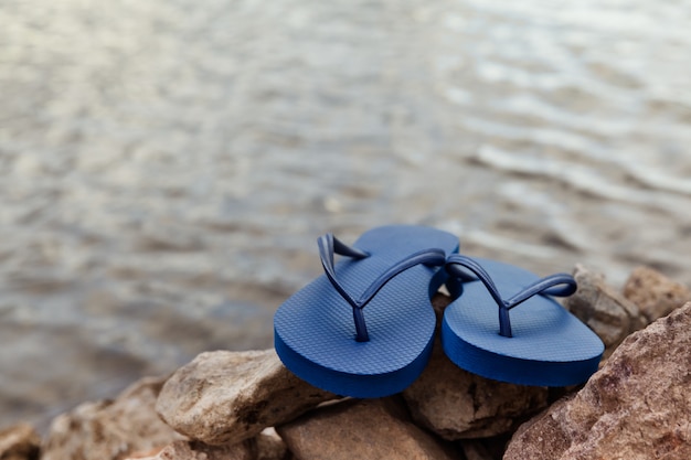 beach mountain flip flop