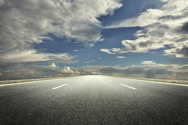 Cloudy road Photo | Free Download