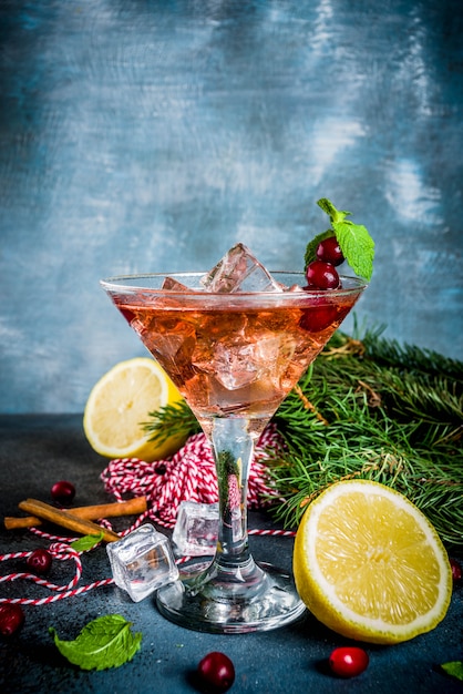 Premium Photo | Cold sour sweet christmas cranberry cocktail