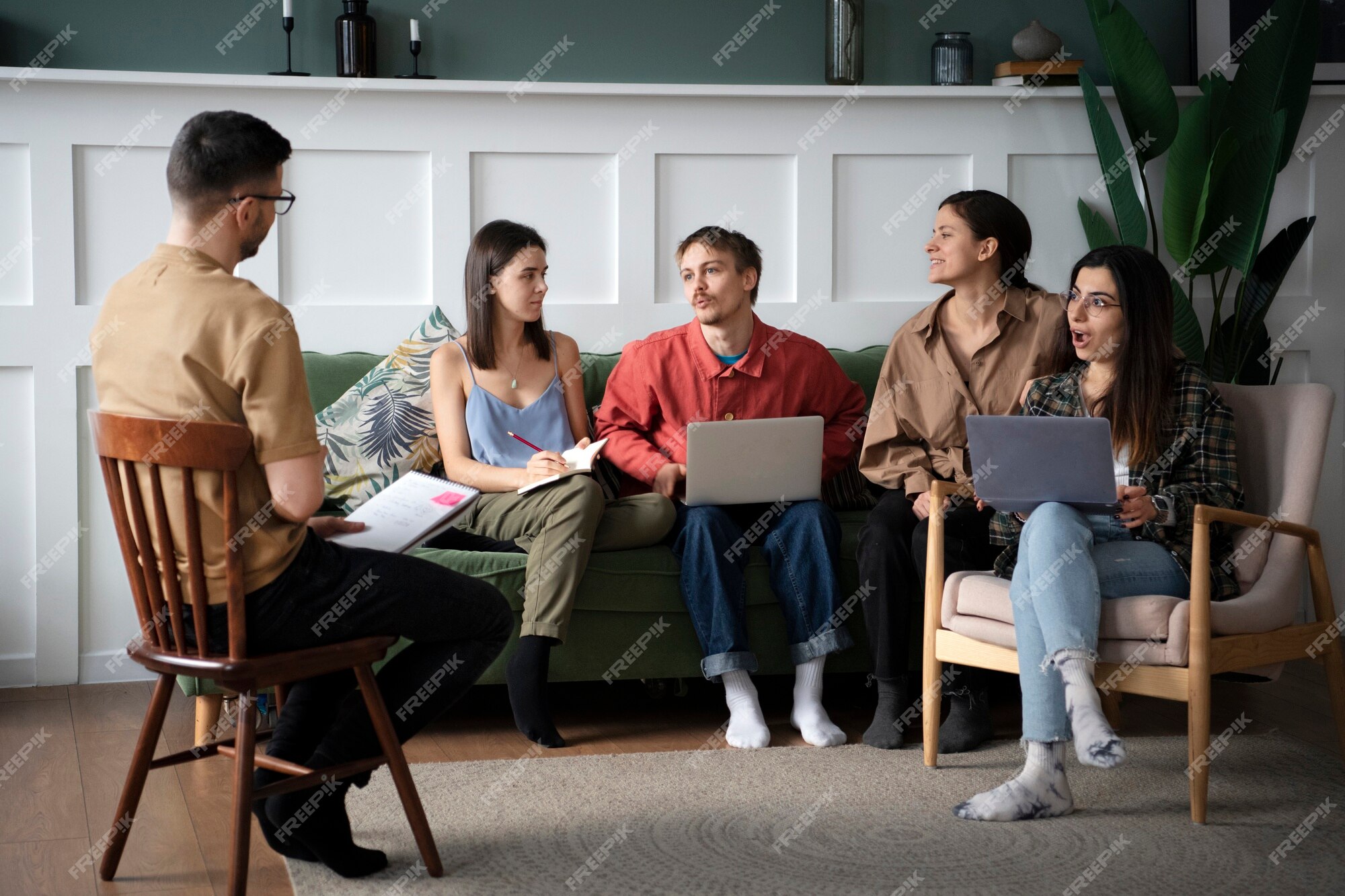 Free Photo | Colleagues talking and learning during study session