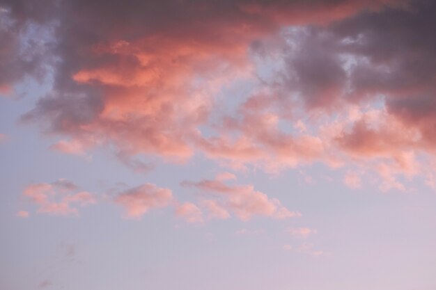 夕焼け空 自然の背景にカラフルな雲 プレミアム写真