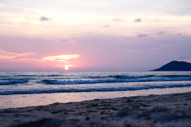 Premium Photo | Colorful ocean beach sunset with deep orange blue sky ...