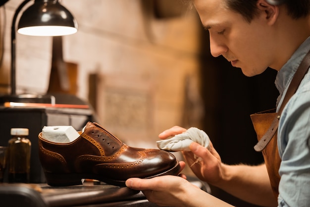 the workshop shoes