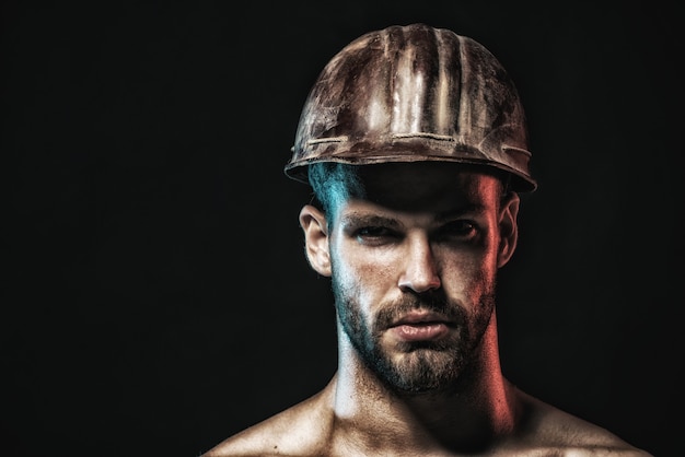 Premium Photo | Construction worker in hard hat portrait bearded man ...