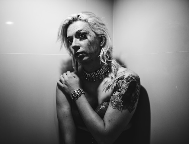 Premium Photo | Contemporary photoshoot of a transgender woman