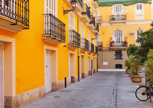 Courtyard in spanish city. valencia Free Photo