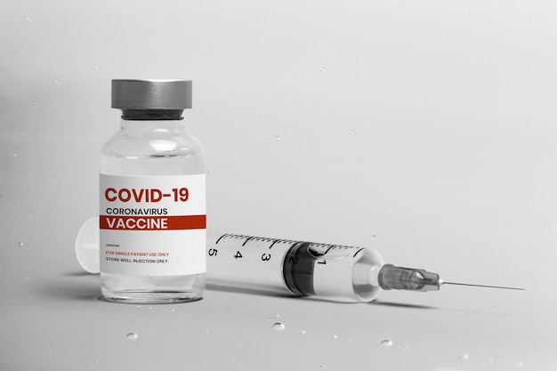 Vaksin Covid 19 [image by freepik.com]