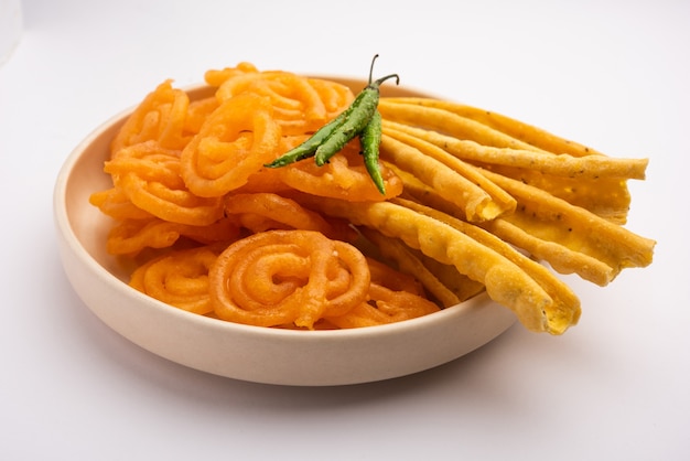 Premium Photo | Crispy fafda with sweet jalebi is an indian snack most ...