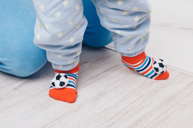 baby walking on hands and feet