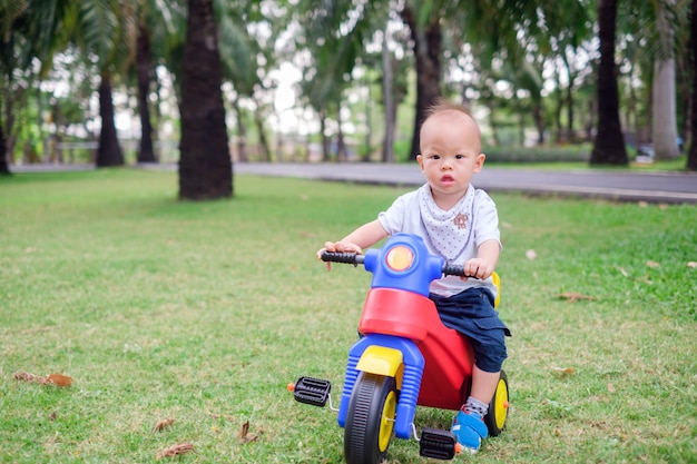 tricycle for 1 year old baby boy