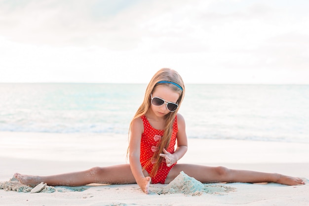 Premium Photo Cute Little Girl At Beach During Caribbean Vacation