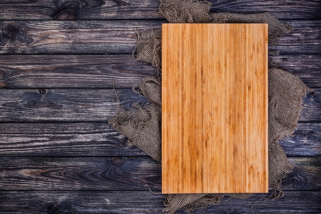 cutting board dark wood