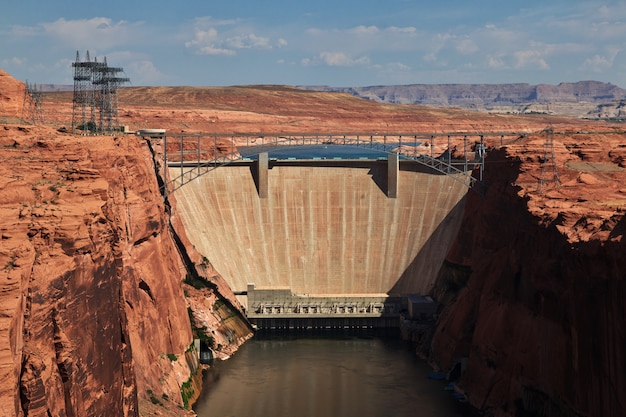 Premium Photo | Dam on colorado river in arizona, paige