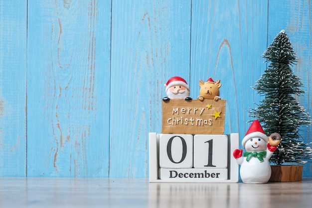 Premium Photo | December calendar with christmas ornaments