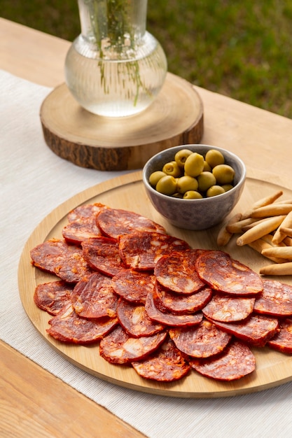 Free Photo | Delicious chorizo sliced on a plate