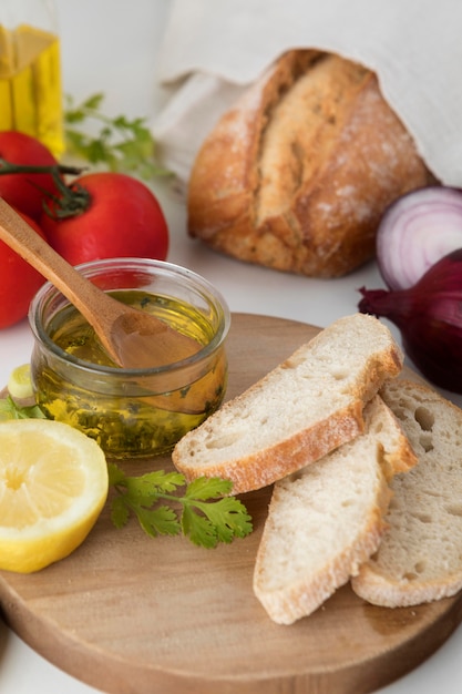Free Photo | Delicious healthy breakfast with bread
