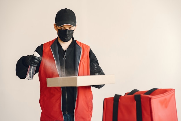 Delivering items with precautions from cloud packer and movers