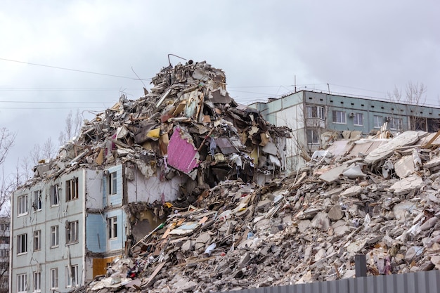 Premium Photo | Demolition of buildings in urban environments. house in ...