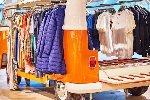 shop trendy clothes